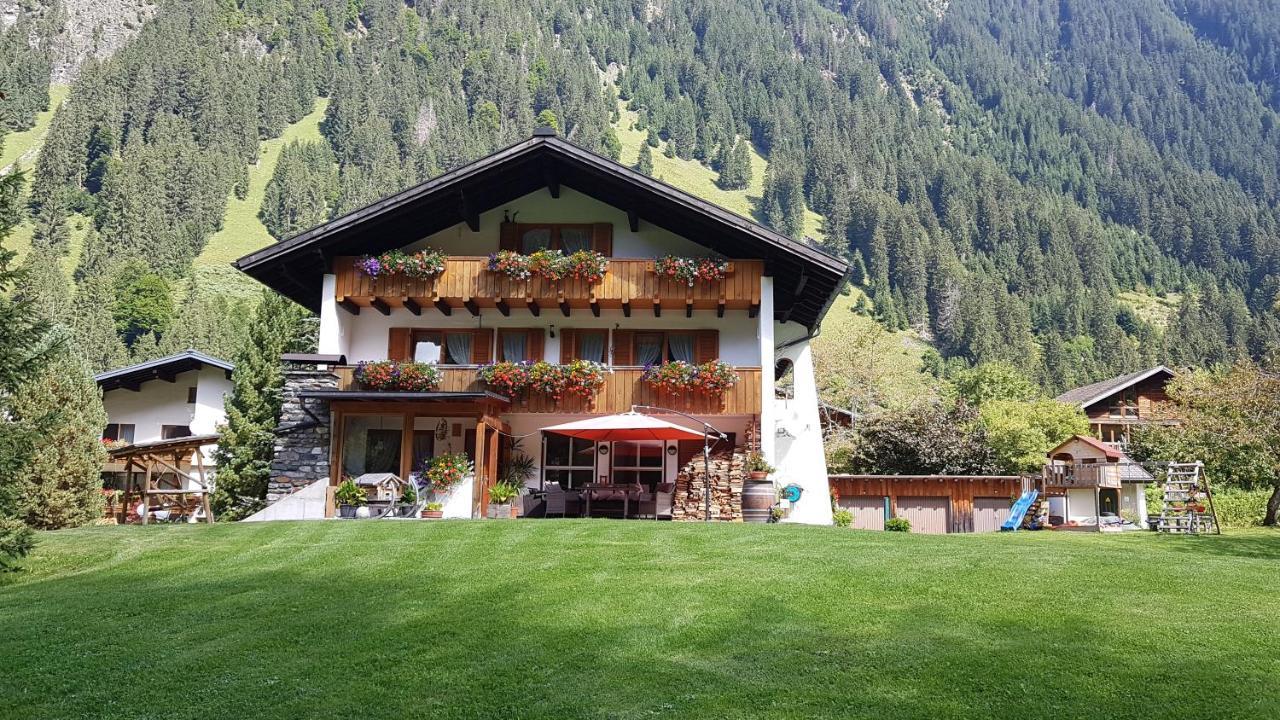 Haus Hubertus - Gaestehaus Sahler Партенен Экстерьер фото